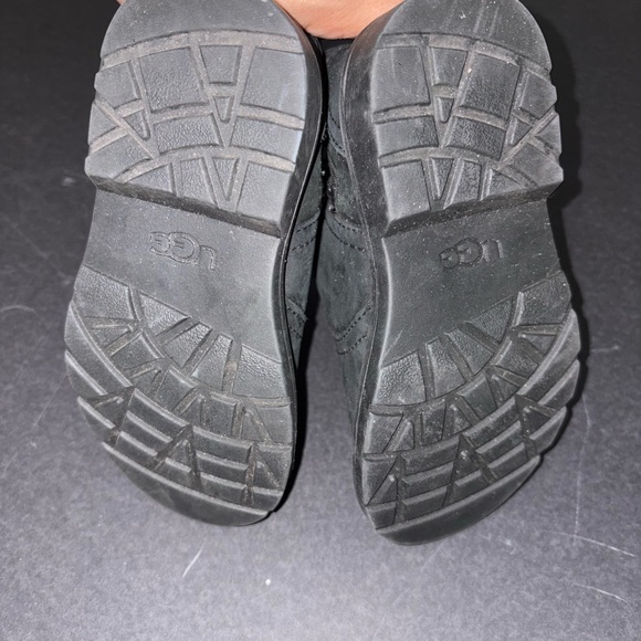 UGG Black Kids Boots - Picture 5 of 5